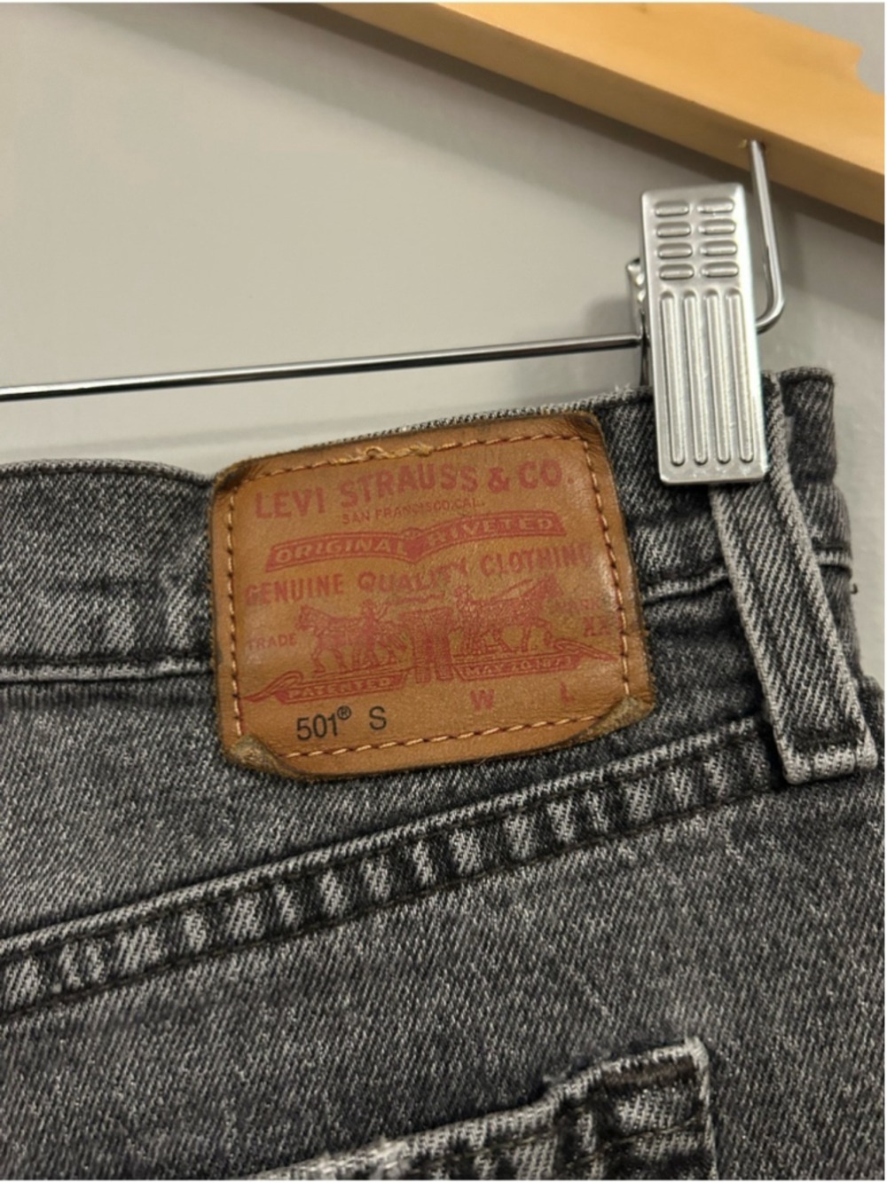 Levi's Slim Black Wash Jeans Size 30 - Picture 5 of 9